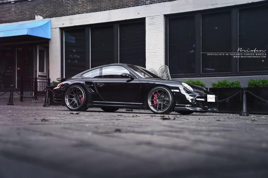  Porsche 911 Turbo by ReinART Design 2015 года  (фото 13 из 17)